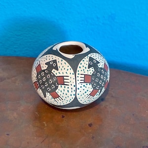 Mata Ortiz Ceramic Mini Seed Pot by Martha Hernandez (Chihuahua, Mexico)