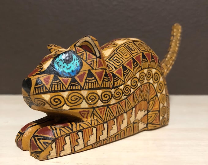 Alebrije Cat Wood Carving by Roberto and Esperanza Martinez from Oaxaca, Mexico