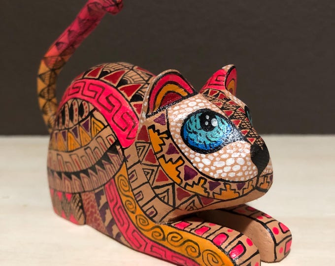 Alebrije Cat Wood Carving by Roberto and Esperanza Martinez from Oaxaca, Mexico