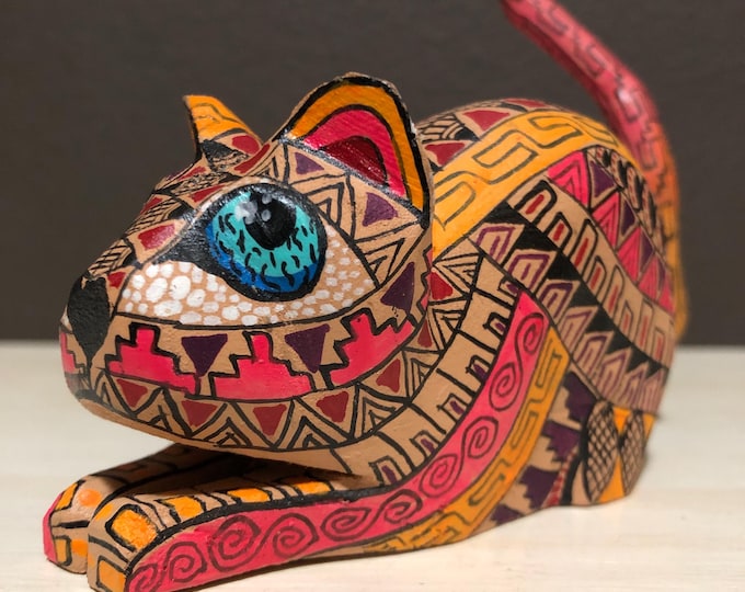 Alebrije Cat Wood Carving by Roberto and Esperanza Martinez from Oaxaca, Mexico