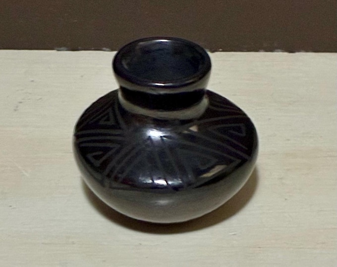 Mata Ortiz Olla Pottery by Vero Hernandez (Chihuahua, Mexico)