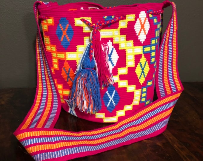 Authentic Wayuú Single Thread Mochila Bag from Colombia