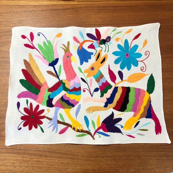 Hand Embroidered Otomi Placemat: Multicolor Mexican Folk Art (17" x 13")