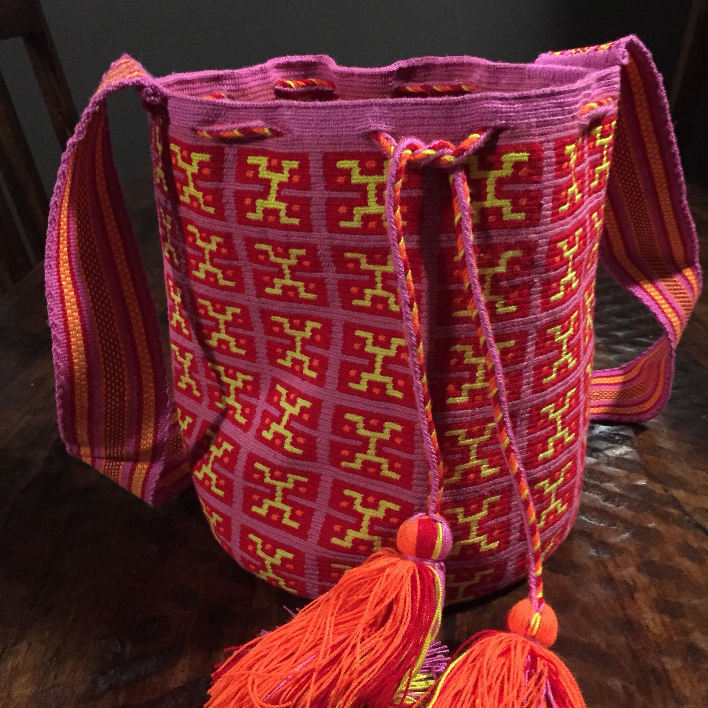 Authentic Wayuú Single Thread Mochila Bag from Colombia