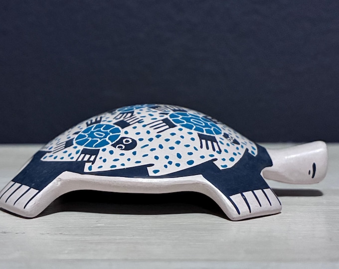 Mata Ortiz Ceramic Turtle by Martha Hernandez (Chihuahua, Mexico)