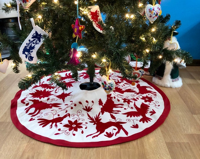 3’ diameter - Hand embroidered Otomi Christmas Tree Skirt on an off white muslin cotton with Red embroidery and border from Hidalgo, Mexico