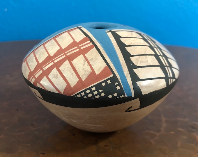 Mata Ortiz Olla Pottery (Chihuahua, Mexico)