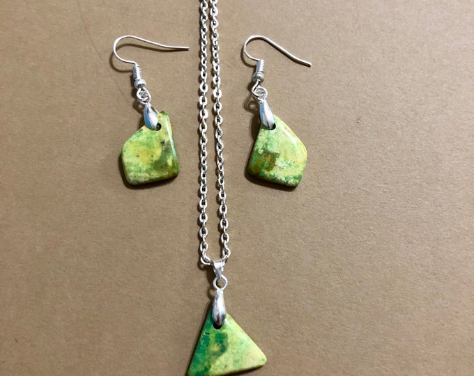 One of a Kind Polished Green Turquoise Stone and Silver Jewelry Set - Pendant and Earrings