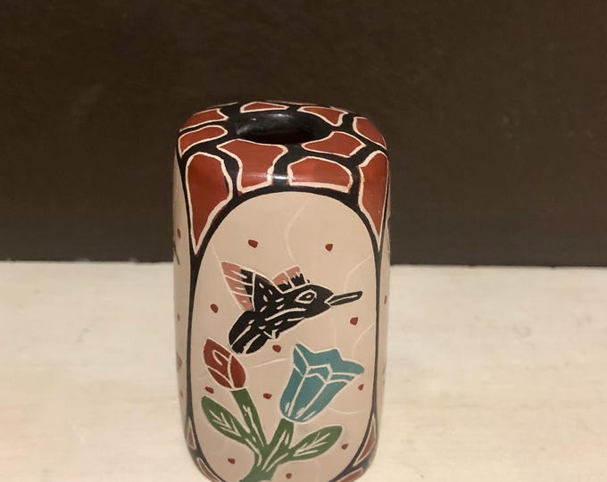 Mata Ortiz Ceramic Olla with Hummingbirds by Brenda Zubia H.(Chihuahua, Mexico)