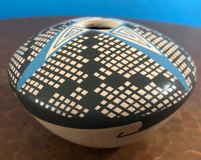 Mata Ortiz Olla Pottery (Chihuahua, Mexico)
