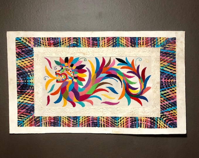 Otomi Embroidery Art: Mexican Folk Art with Amate Bark Paper