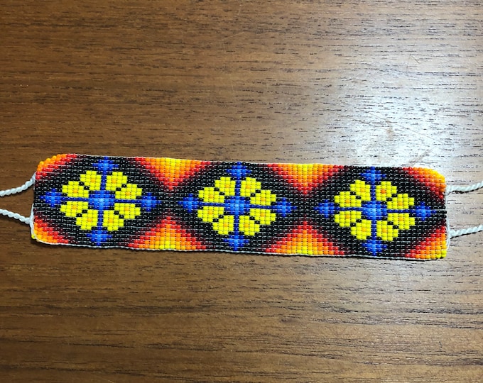 Huichol Chaquira Beaded Bracelet w/ Intricate Peyote Stitch Design from Nayarit, Mexico