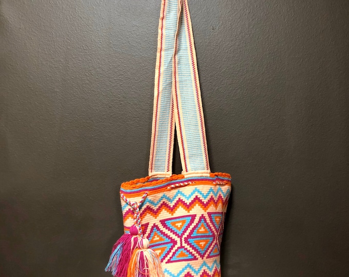 Authentic Wayuú Double Thread Mochila Bag from Colombia