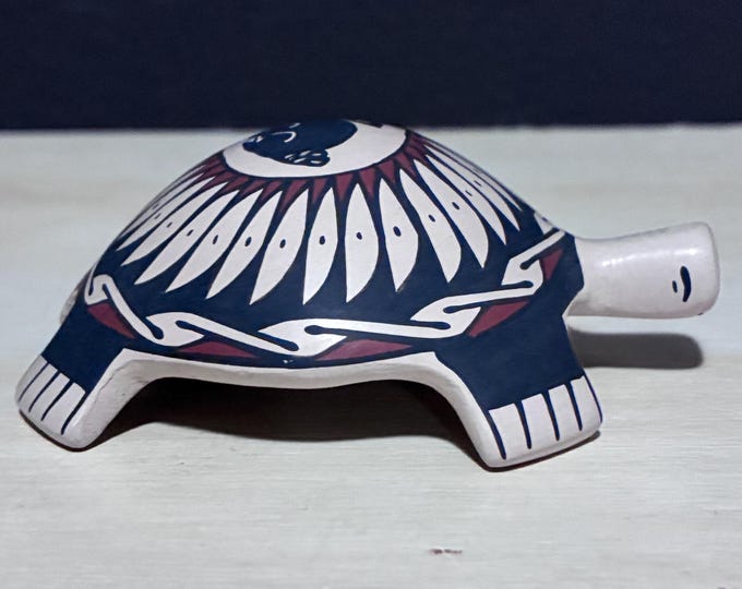 Mata Ortiz Ceramic Turtle by Martha Hernandez (Chihuahua, Mexico)