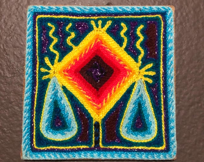 Huichol Yarn Art Nierika (10cm x 10cm) from Nayarit, Mexico