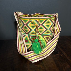 Authentic Wayuú Single Thread Mochila Bag from Colombia