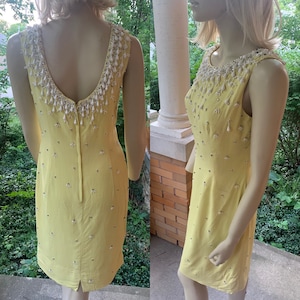 1950s/1960s Vintage yellow beaded dress