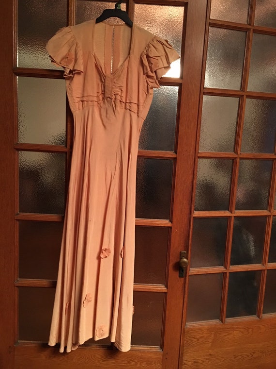 1930s dress with bakelite or lucite buttons - image 9