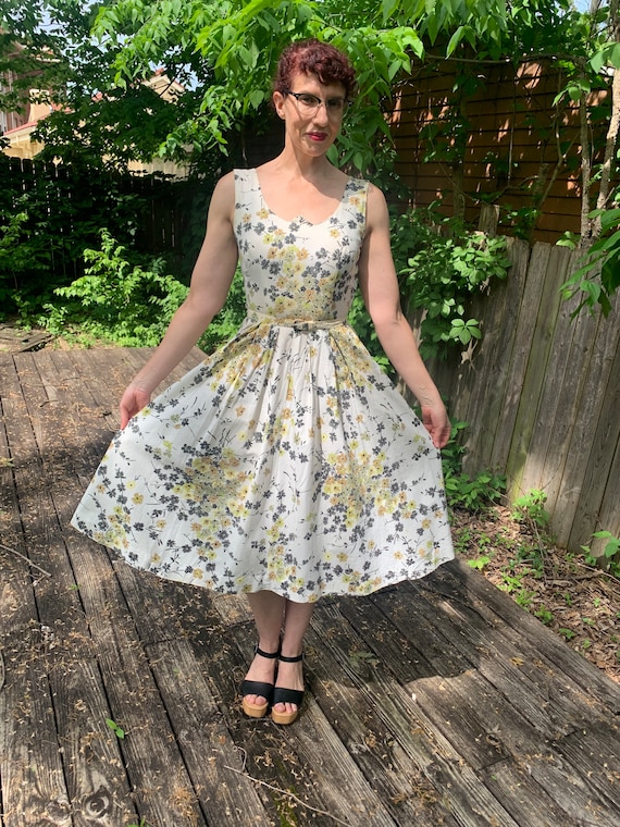 1950s floral cotton dress - image 6