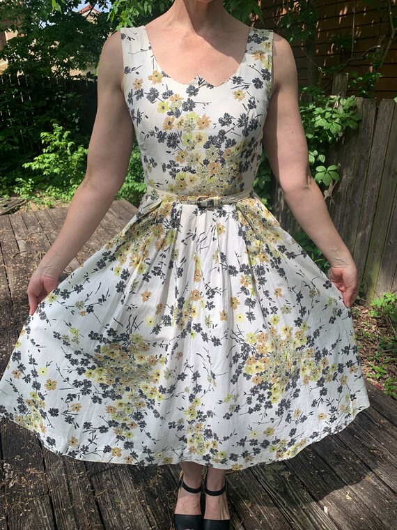 1950s floral cotton dress - image 9