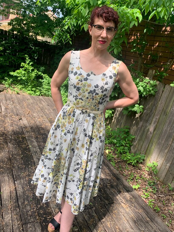 1950s floral cotton dress - image 1