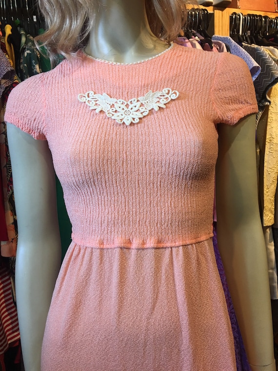 1970s Vintage R.A.R. Peach dress - image 2