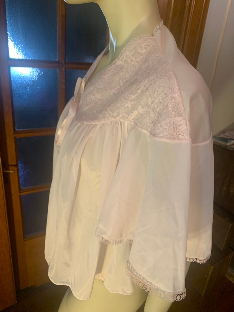 1960s blush pink vanity fair nylon bed jacket image 4