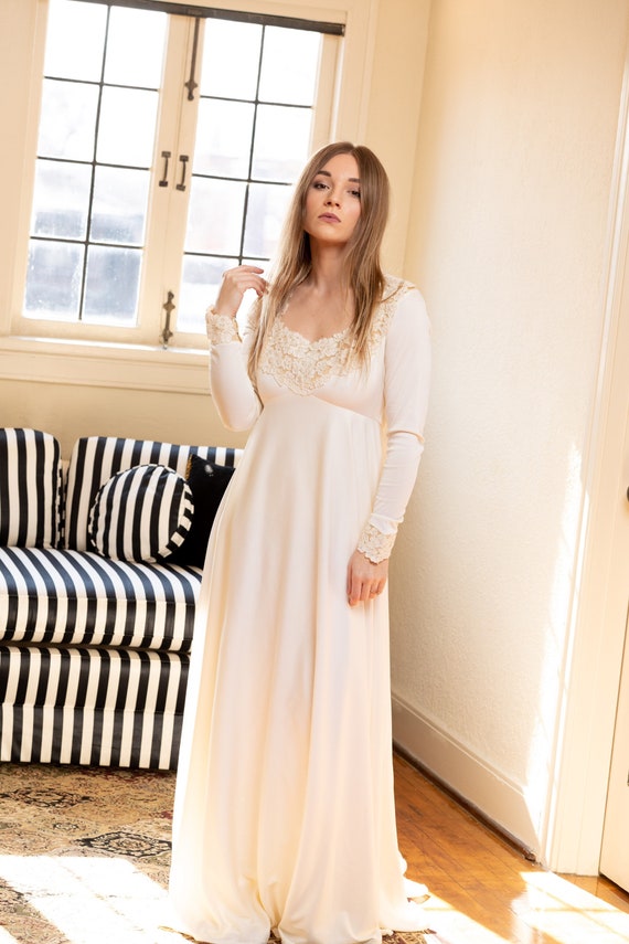 Bianchi Boutiques vintage winter wedding gown Gem