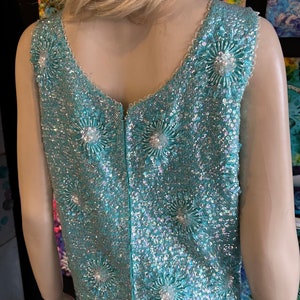 1960s Blue Floral Design Tank Top image 9