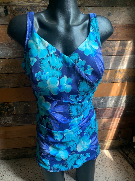 Pinup vintage floral swimsuit