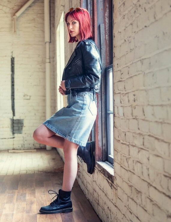 Denim skirt deals doc martens