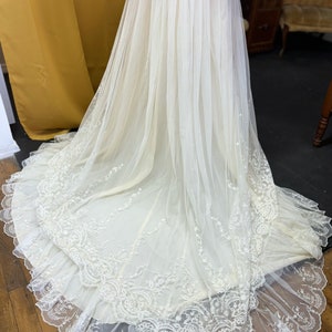 1970s lace wedding gown image 7