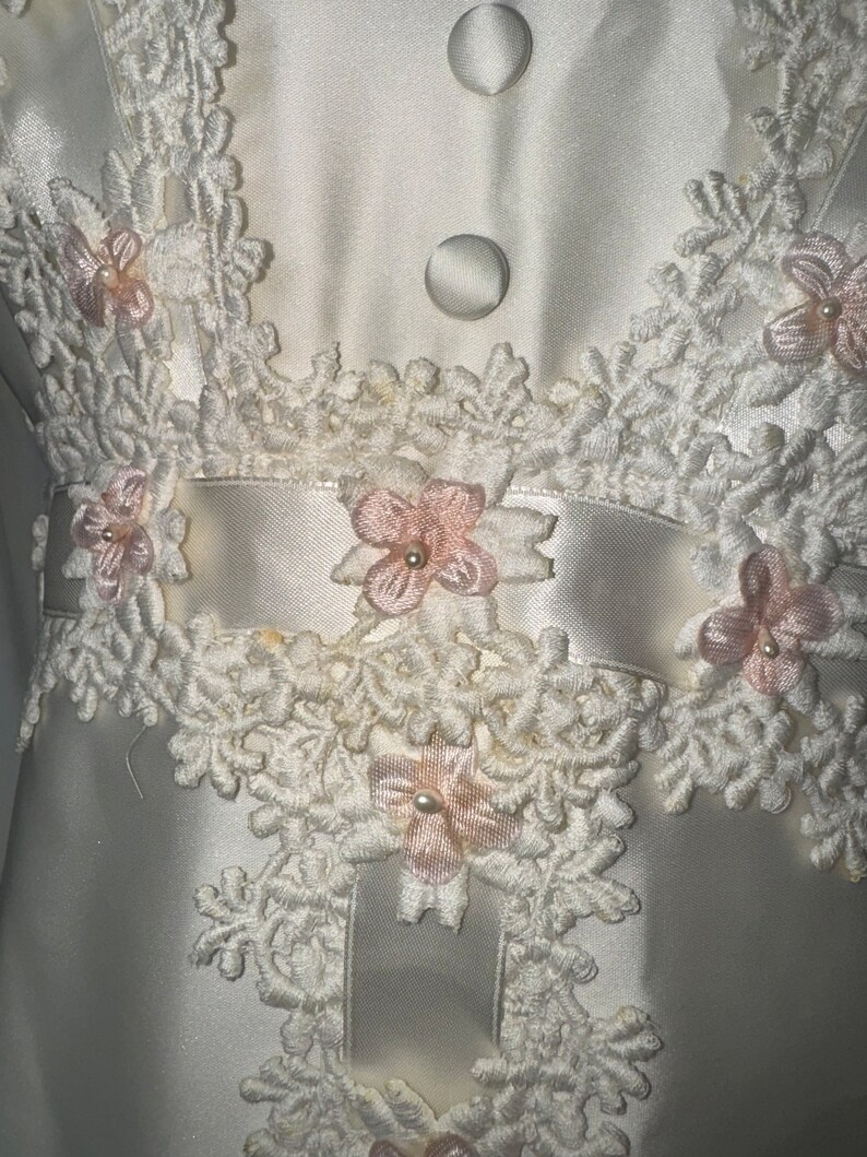 1970s pink floral accent wedding gown image 6