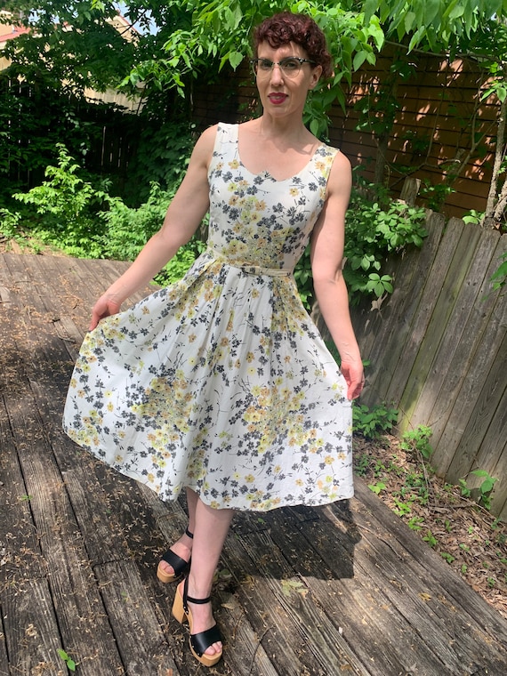 1950s floral cotton dress - image 8