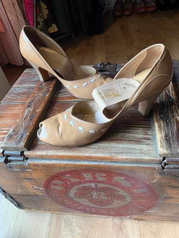 1940s Vintage Paradise Shoes - image 2