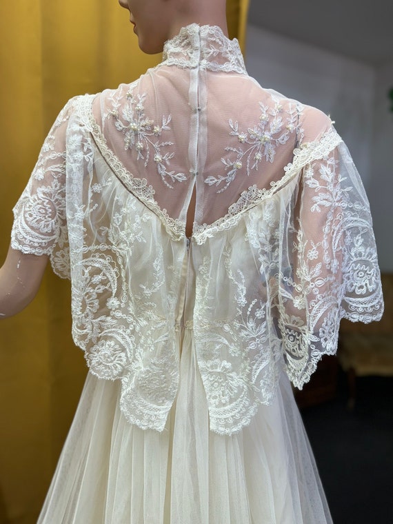 1970s lace wedding gown - image 6