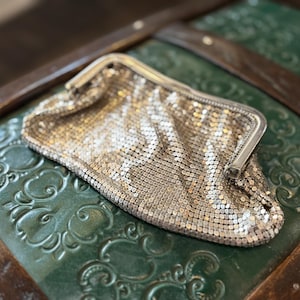 Vintage 1940s Silver Tone Whiting and Davis Metal Mesh coin purse bag As-Is