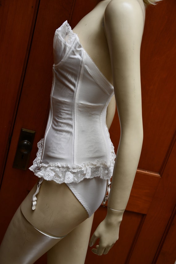 Rare! Vintage Carnival White Lace Bustier/Corset Garter Belt Size 36B