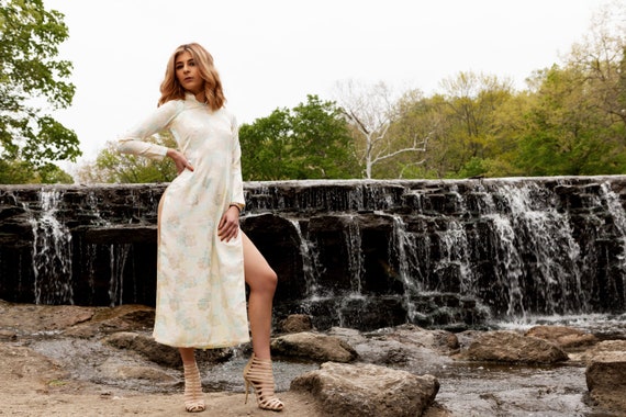 Vintage mandarin collar high slit pastel dress