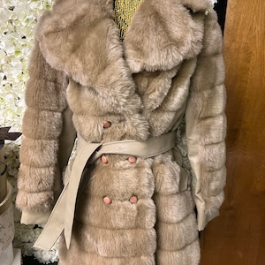 Manteau années 60/70 en cuir marron avec fausse fourrure image 1