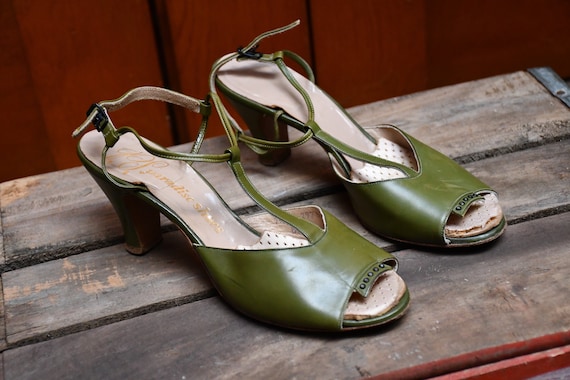 1940s Green Peep Toe Heels