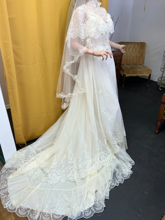 1970s lace wedding gown - image 2