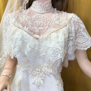 1970s lace wedding gown image 4