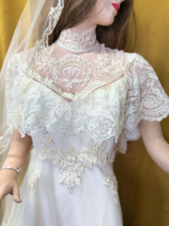 1970s lace wedding gown - image 4