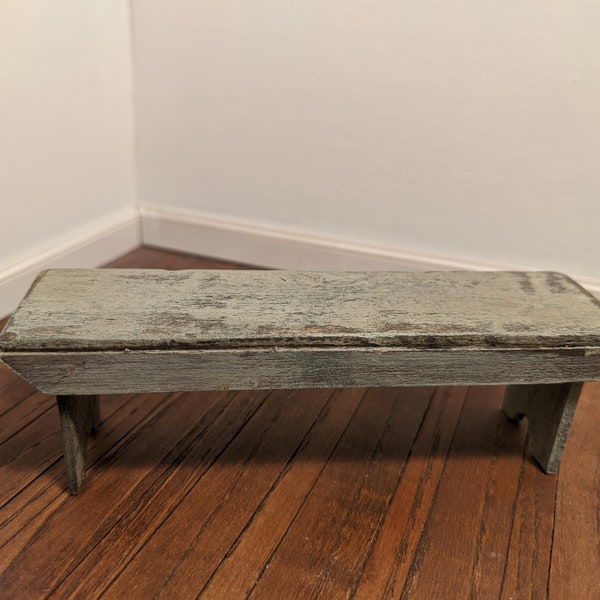 1:12th scale 4" Dollhouse Primitive Bench