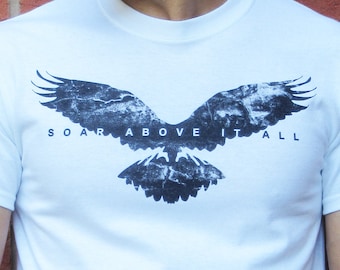 Soar Above It All - Rock/Stars Signature Eagle T-Shirt par ASCENDING ARTZ APPAREL