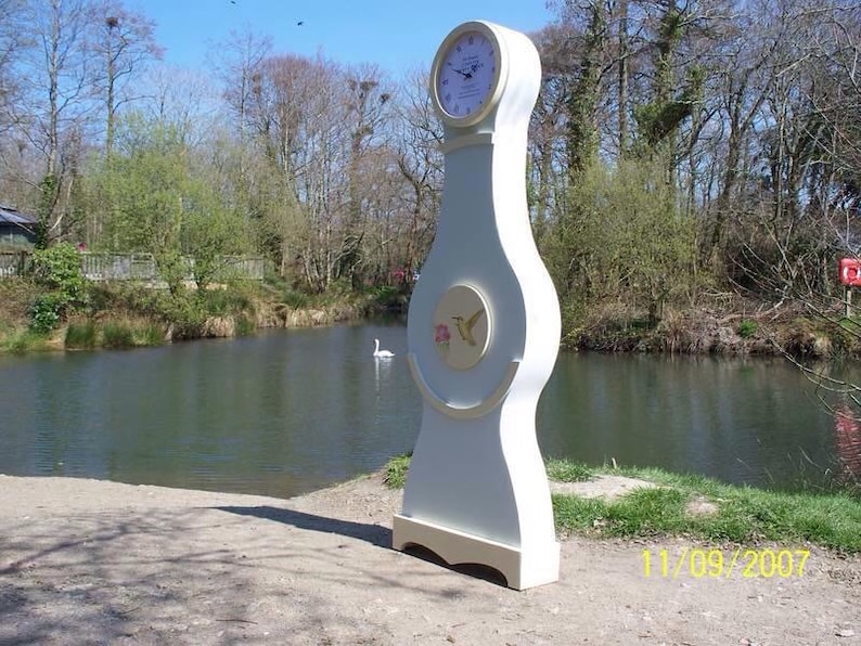 Bespoke Ply/mdf 'curvy Clock' - Etsy