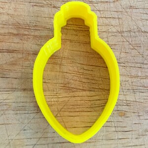 Christmas light bulb cookie and fondant cutter