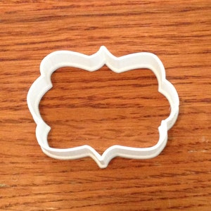 Plaque shaped cookie and fondant cutter