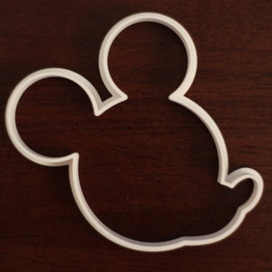 Mickey mouse head cookie and fondant cutter